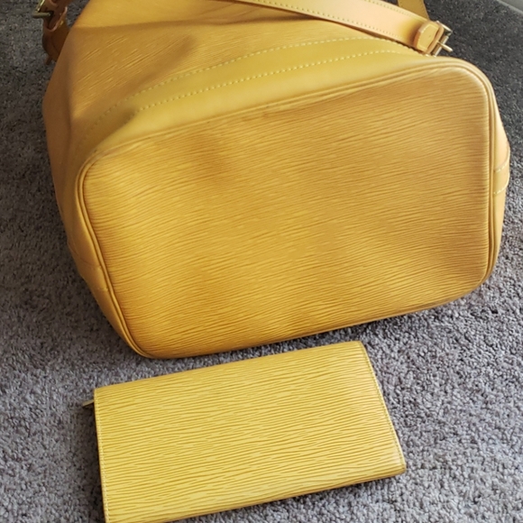 Louis Vuitton epi noe - Picture 2 of 10